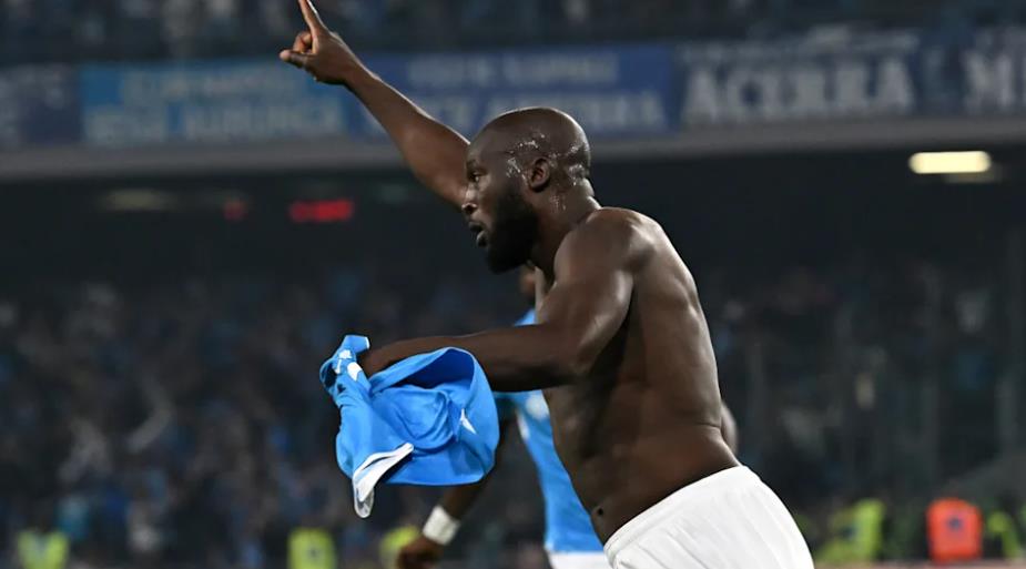 卢卡库热身赛中受伤提前离场,那不勒斯希望他能赶上联赛首轮